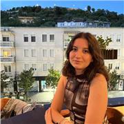 Diplomata in informatica, offro ripetizioni di grammatica Italiana